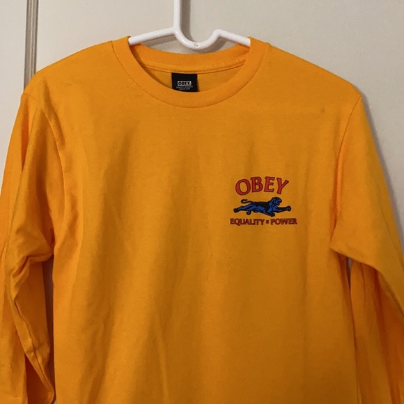 NWOT Obey equality x power gold tee size: S - Picture 3 of 9